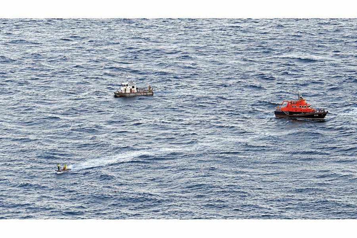 Two Men Rescued After Boat Sinks Guernsey Press 