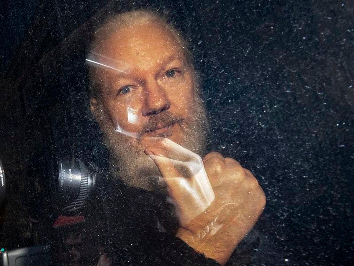 Jeremy Corbyn calls on Government to block Assange extradition