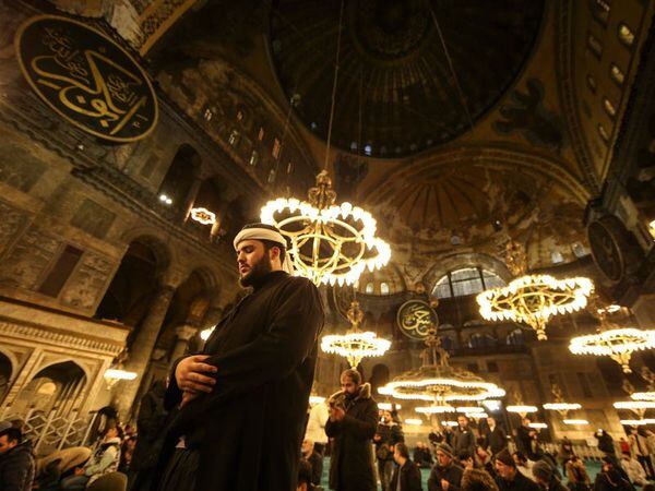 Ramadan gets under way for hundreds of millions of Muslims