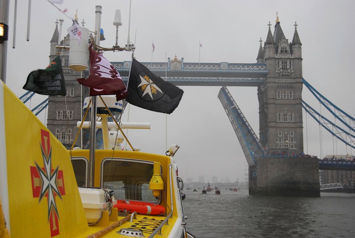 In 2012 the St John marine ambulance was invited to take part in the Queen’s Diamond Jubilee Pageant on the Thames in London. (29411500)