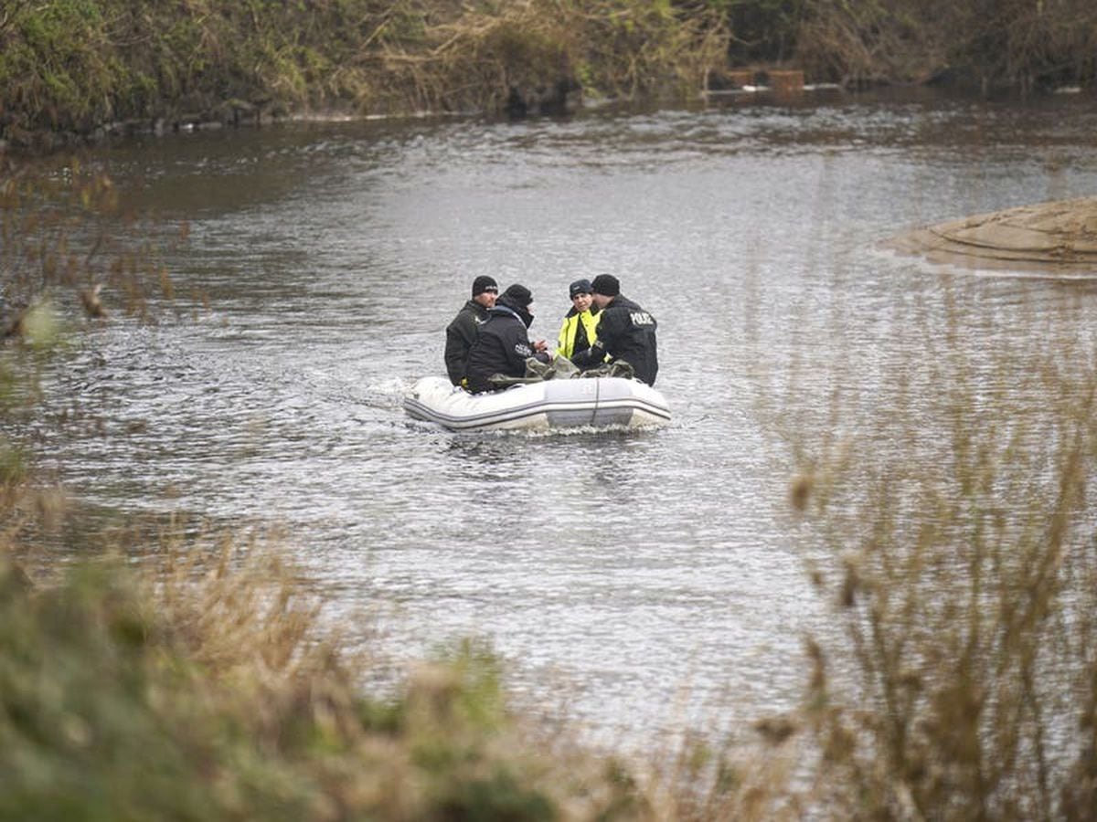 Police believe missing woman Nicola Bulley fell into river while walking her dog