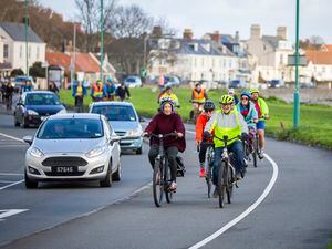 Picture by Luke Le Prevost. 20-11-22..Cyclists participated in the Rocques Pool Ride along the west coastal paths, hosted by the Eleanor Foundation marking the 10 year anniversary for World Day of Remembrance for road traffic victims. Les Bas Courtils on the cycle path. (31492112)