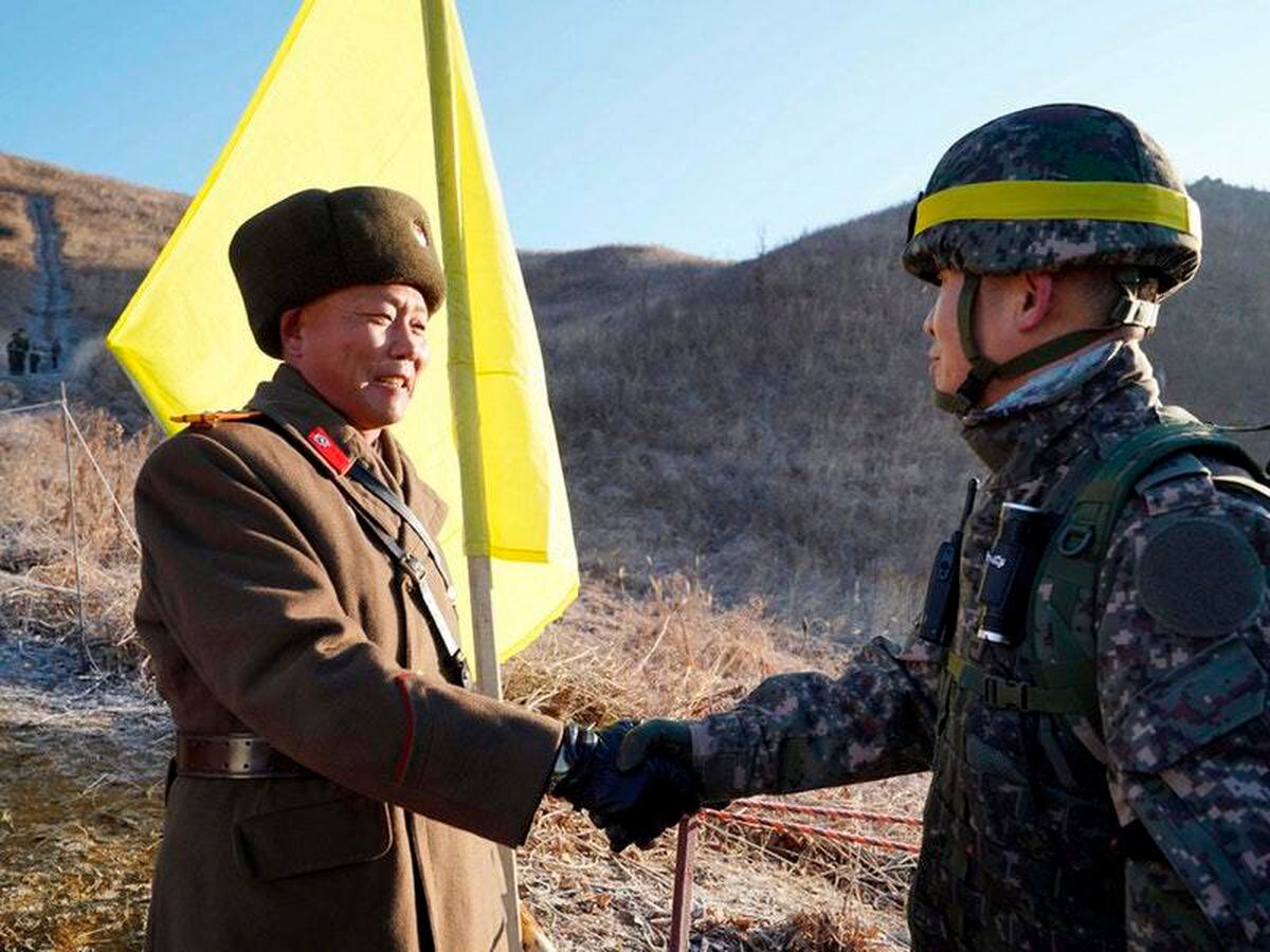 North And South Korean Soldiers Cross Border To Check Disarmament Moves ...