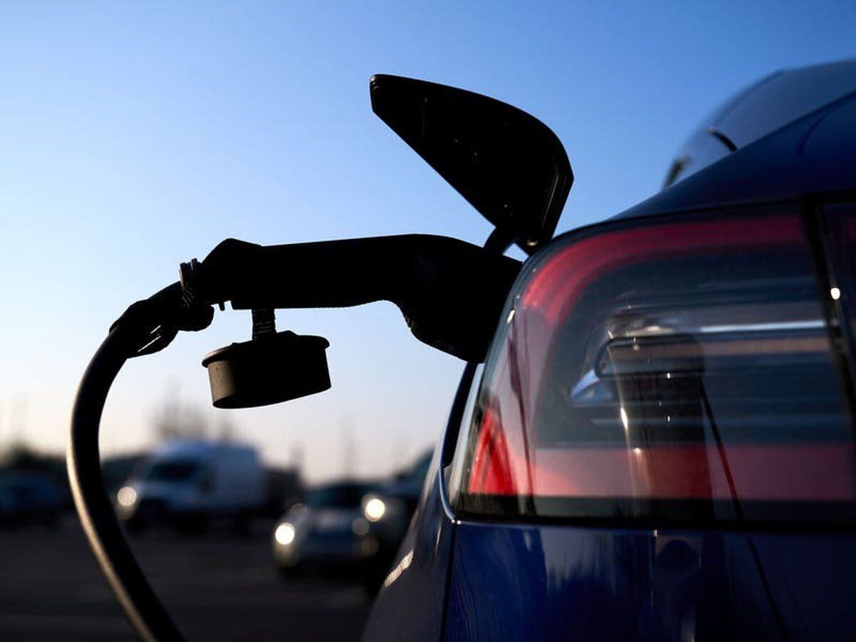 Electric cars: Government urged to ‘go on the offensive’