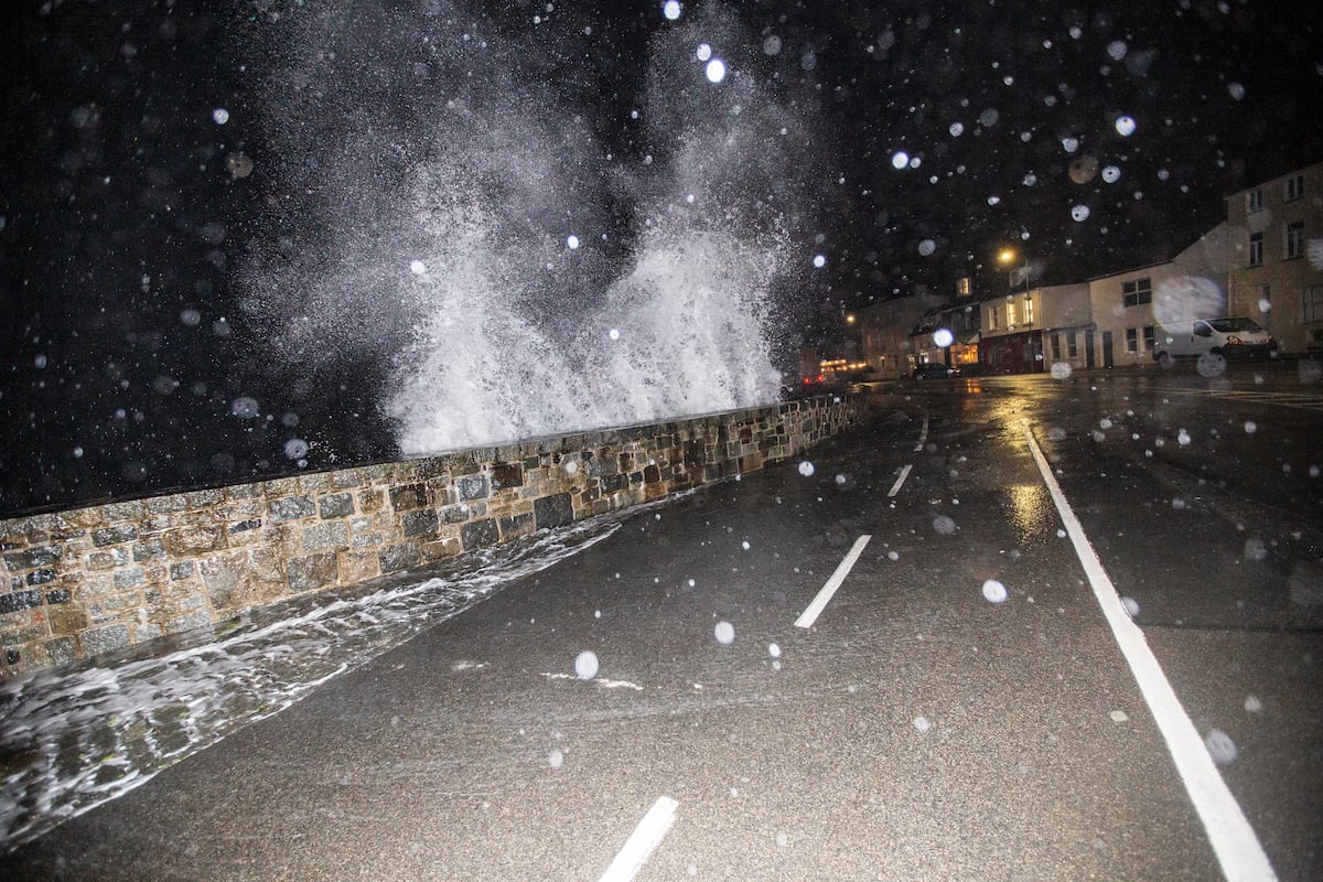 Storm Ciaran pounds Guernsey | Guernsey Press