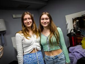 Picture by Sophie Rabey.  04-03-23.  
Guernsey Eisteddfod 2023 backstage with Freya Tardif and Poppy Cochrane. (31865566)