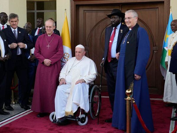 Pope lands in South Sudan to urge peace as fighting kills 27
