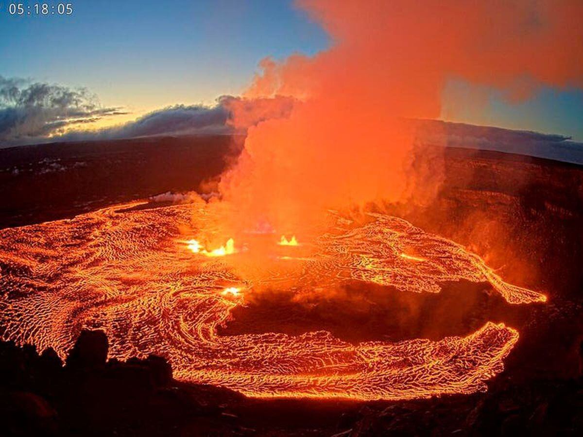 Kilauea Volcano On Hawaii Begins Erupting Again After Three-month Pause ...