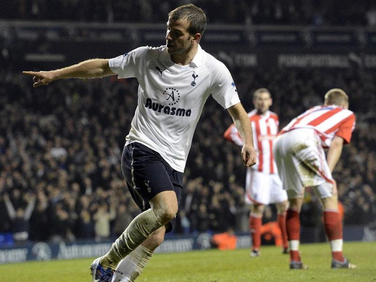 rafael van der vaart tottenham shirt